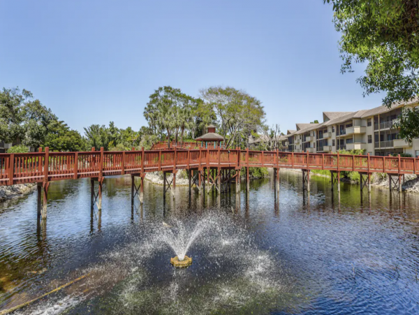Quick drive to Downtown Naples and Venetian Bay
